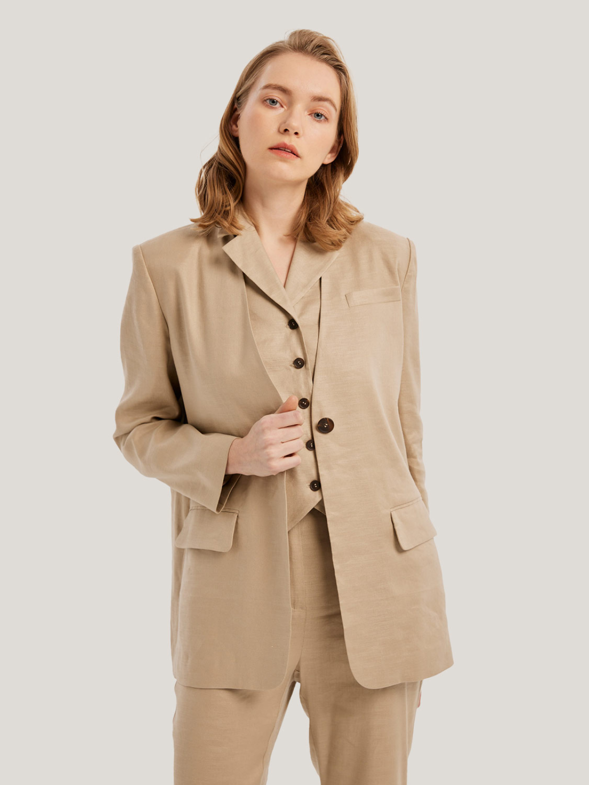 Collarless Single-Button Linen Blazer